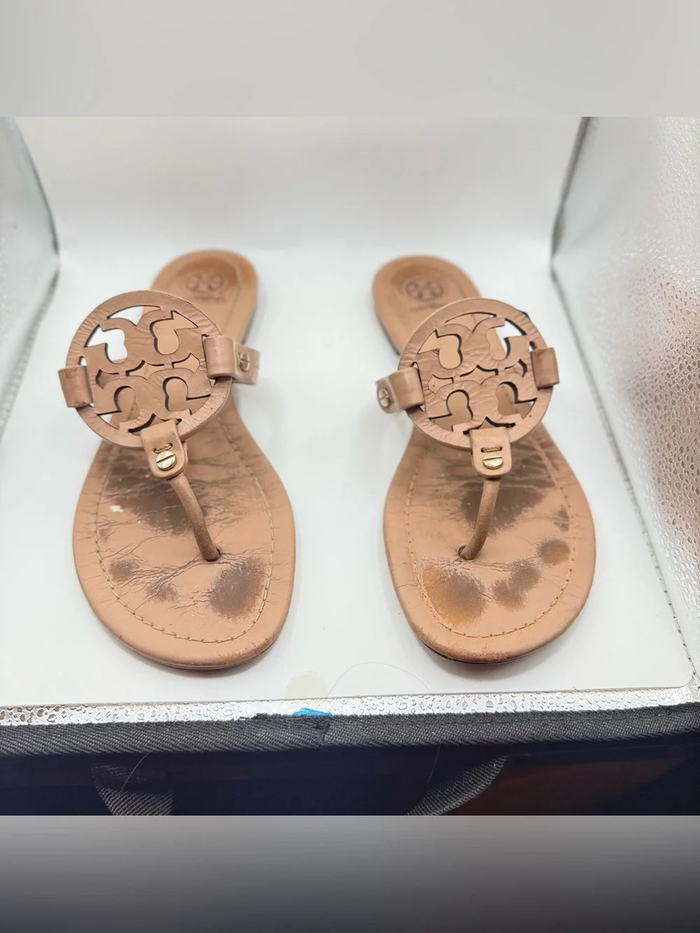 Tory Burch Leather Logo Thong Sandals in Tan